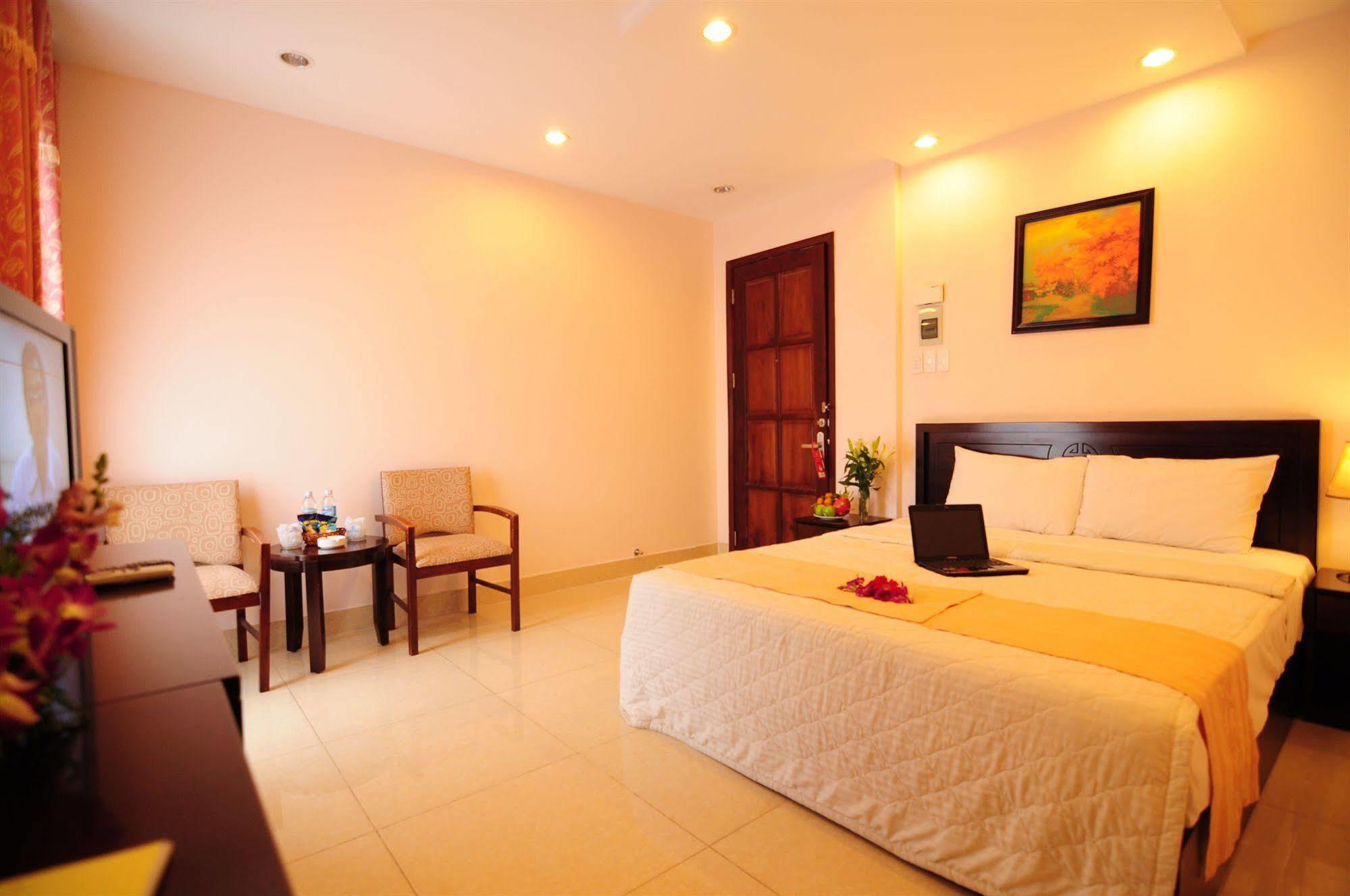 Phuoc Loc Tho 1 Hotel Хошимин Экстерьер фото