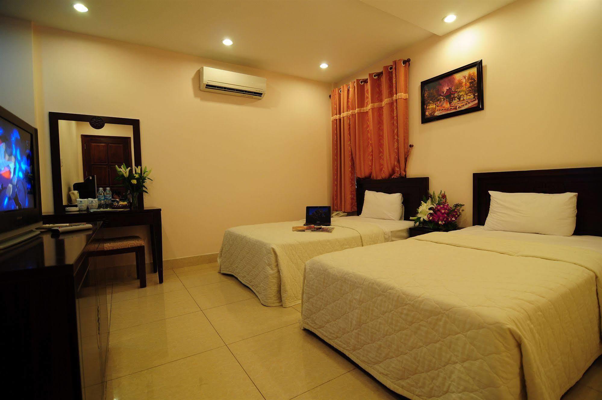 Phuoc Loc Tho 1 Hotel Хошимин Экстерьер фото